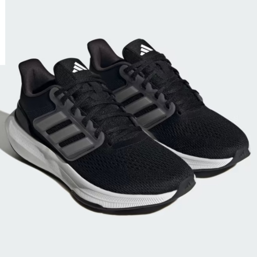 Adidas Ultrbounce men’s running sneaker, black white size 8.5